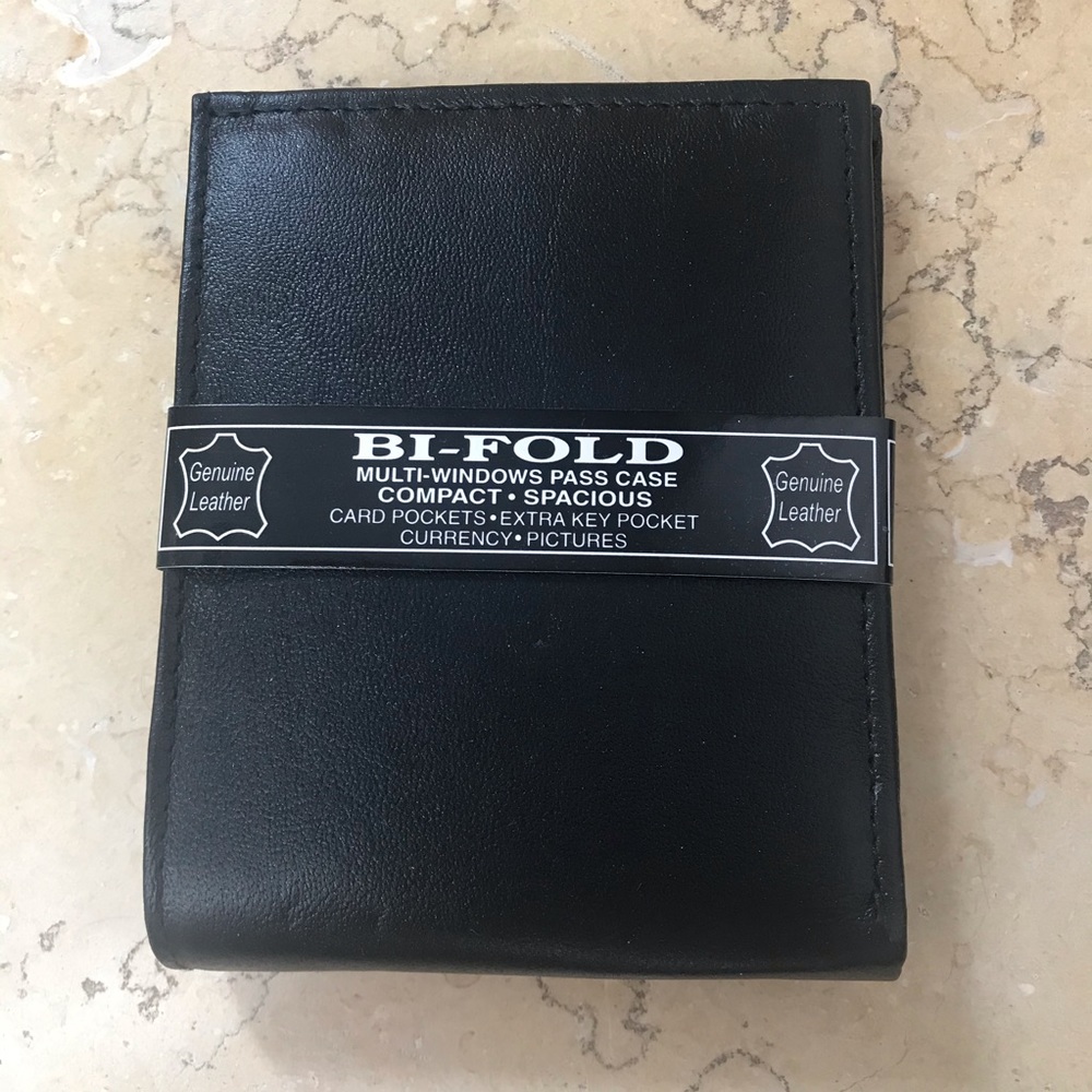 Genuine Leather BI-FOLD wallet
